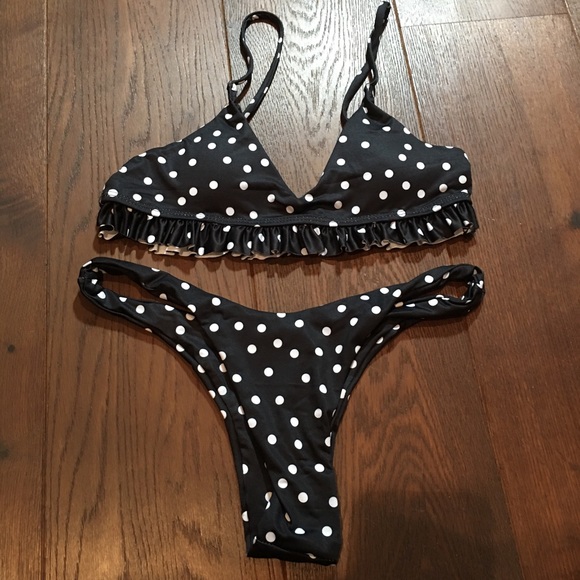 Black Polka Dot Ruffled Bikini - Picture 3 of 3